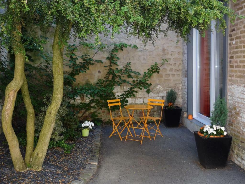Le Pavillon De Nathalie Ξενοδοχείο Isles-sur-Suippe Εξωτερικό φωτογραφία
